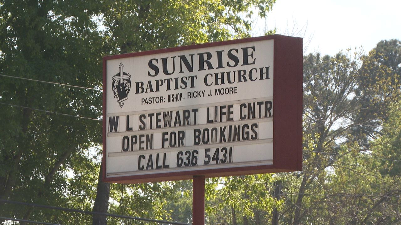 SUNRISE BAPTIST SIGN.jpg